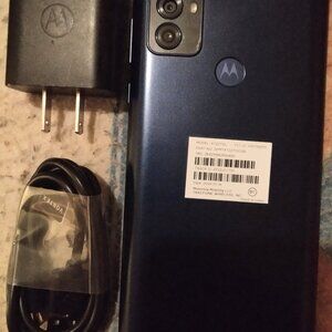 NEW 4G LTE 2023 MOTO PLAY SMARTPHONE WITH 12 OR 6 MONTHS DATA PLAN. HALF PRICE.